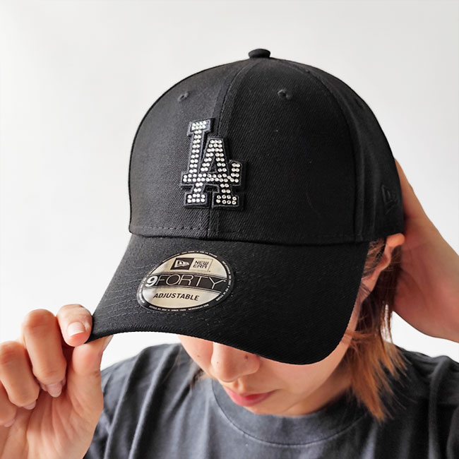 < NEWERA > ラインストーン キャップ