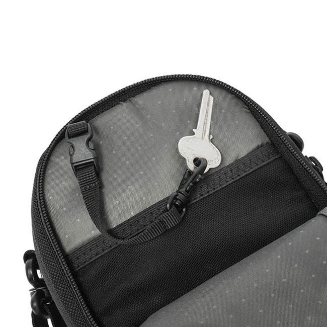 < Incase > ミニショルダーバッグ