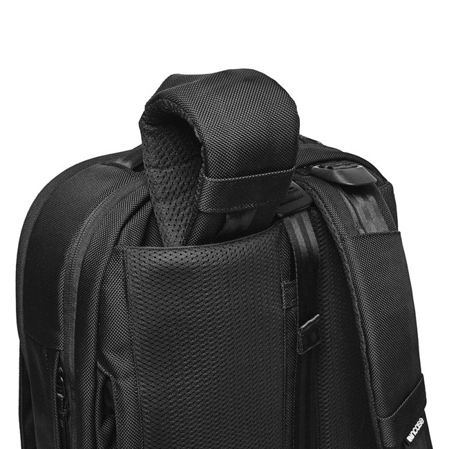 < Incase > 2WAYブリーフバッグ