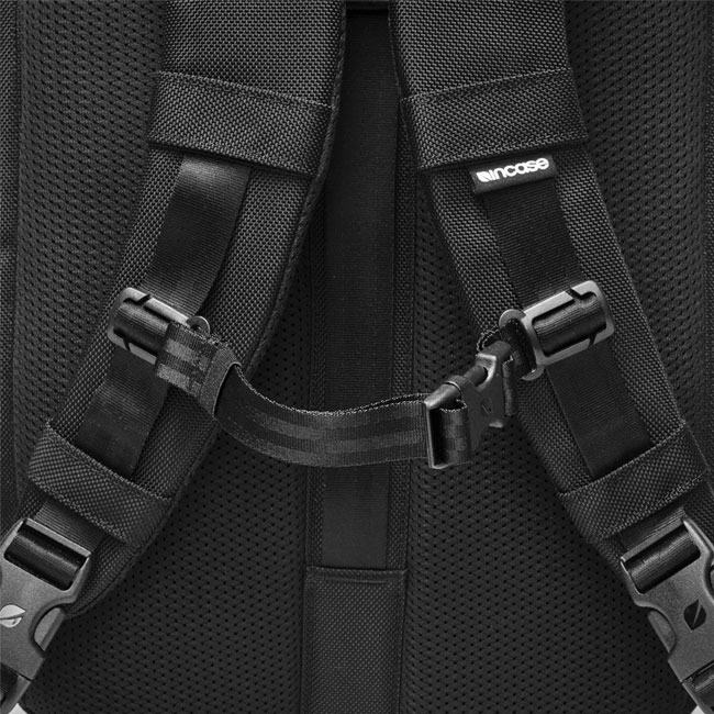 < Incase > 2WAYブリーフバッグ