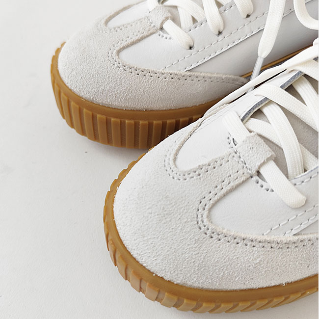 < SOREL > ONA AVE T-TOE  / スニーカー