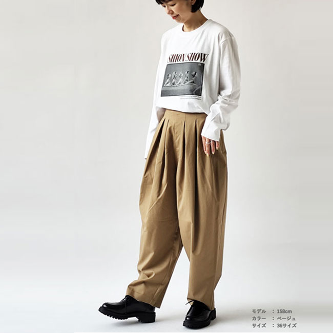 < WHYTO. >タックデザイン テーパードパンツ