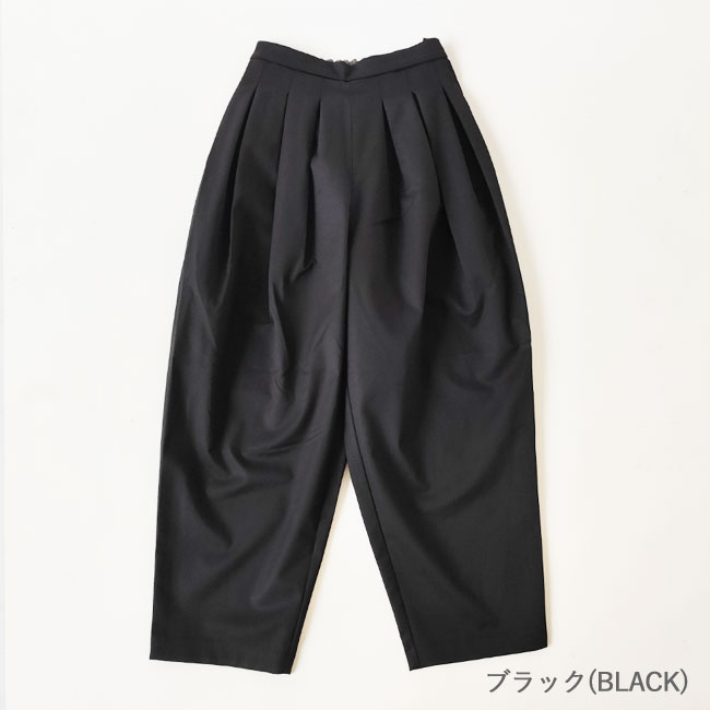 < WHYTO. >タックデザイン テーパードパンツ