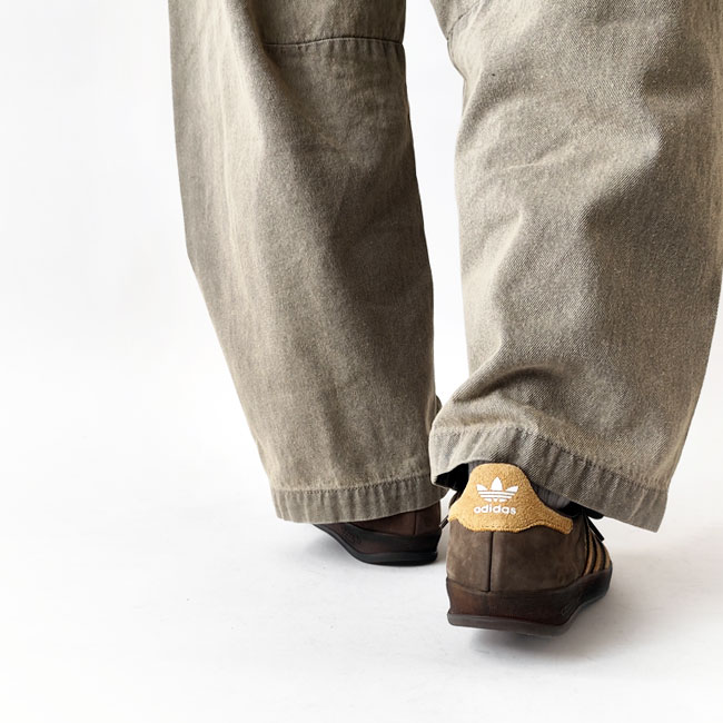 < adidas > GAZELLE INDOOR