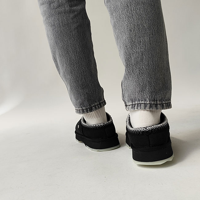 < EMU > Sharky Scuff / ムートンスリッポン