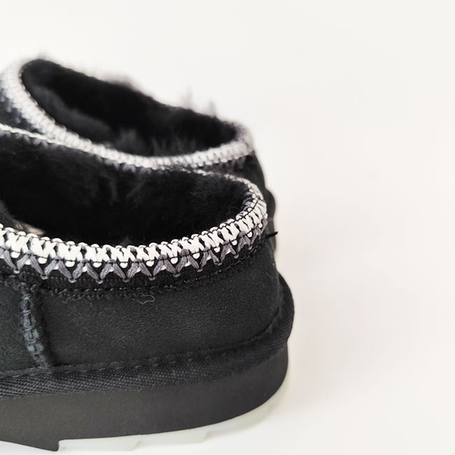 < EMU > Sharky Scuff / ムートンスリッポン