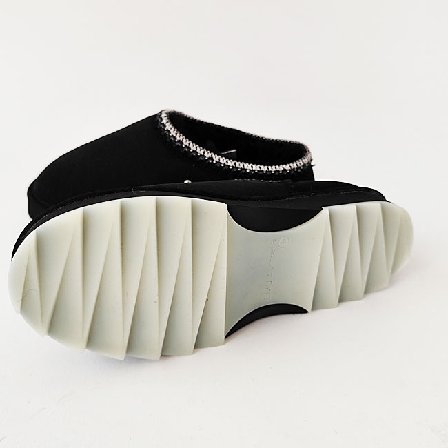 < EMU > Sharky Scuff / ムートンスリッポン