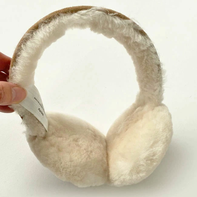 < UGG > Sheepskin Embroidery Earmuff / イヤーマフ