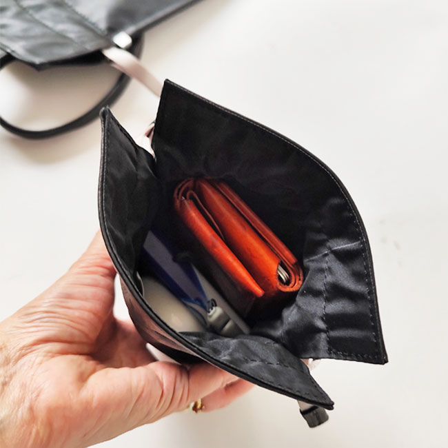 < aniary > Multi Case/ リアリティレザー 巾着マルチケース