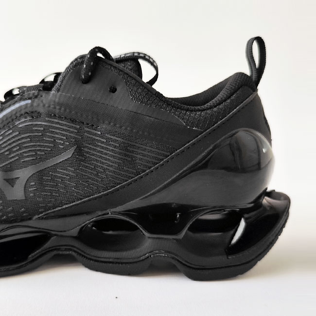 < MIZUNO > ウエーブ プロフェシー スニーカー