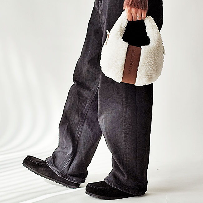< HUNTER > BOUCLE MINI CROSSBODY