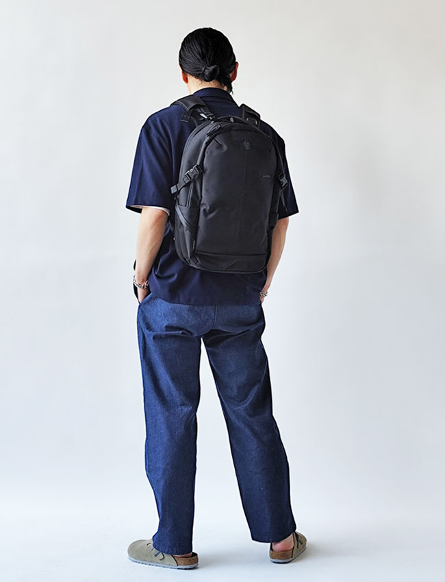 < Incase > Tracks Expansion Backpack 21L-27L  / バックパック