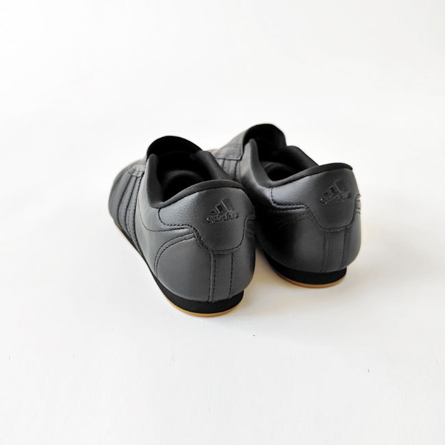 < adidas > TAEKWONDO W / スニーカー