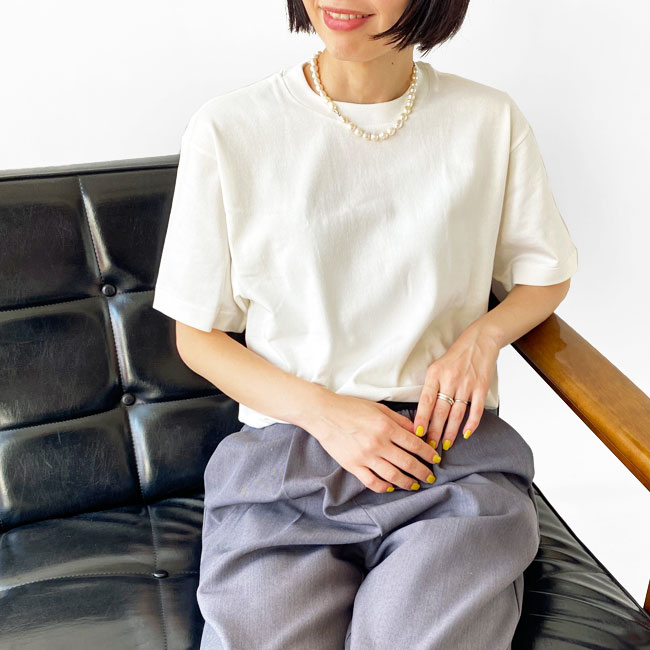 < Hanes > T-SHIRTS SHIRO / Tシャツ