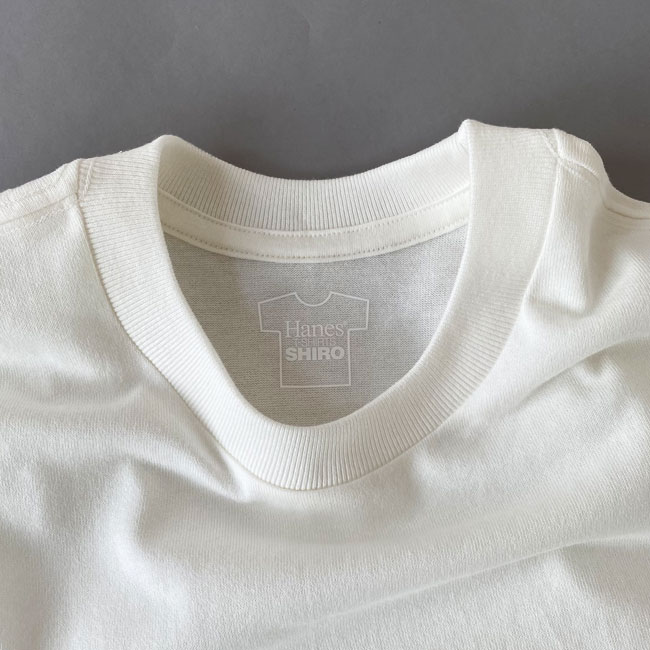 < Hanes > T-SHIRTS SHIRO / Tシャツ