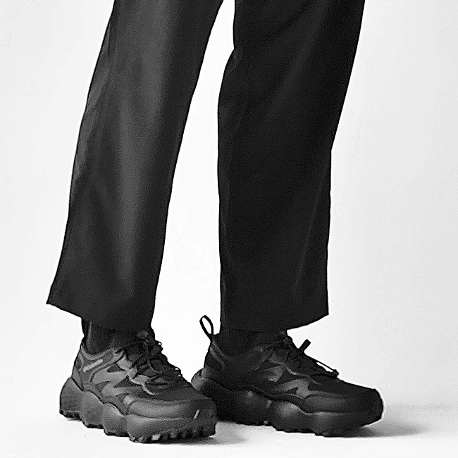 < Columbia > メッシュ スニーカー