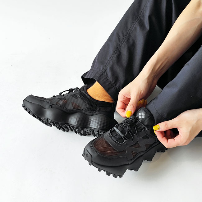 < Columbia > メッシュ スニーカー