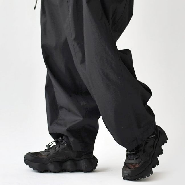 < Columbia > メッシュ スニーカー