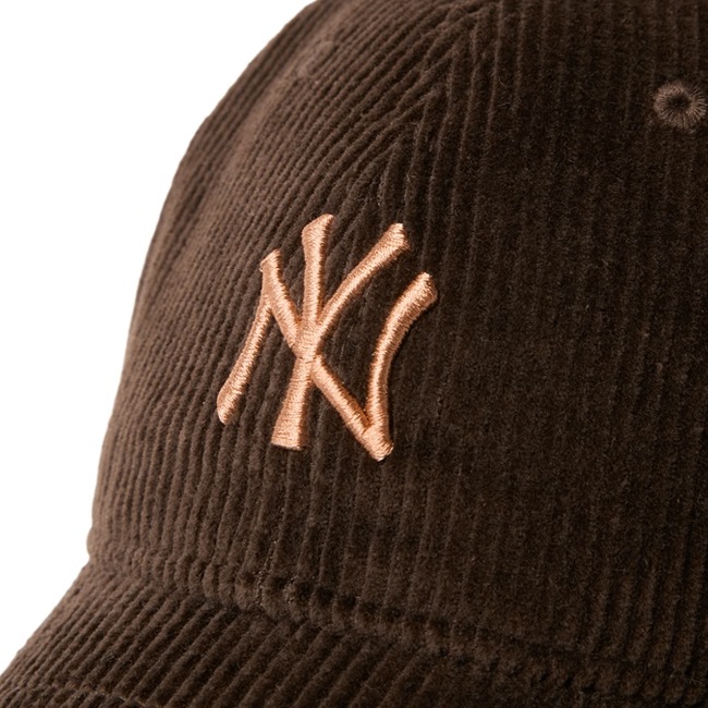 < NEW ERA > コーデュロイ キャップ