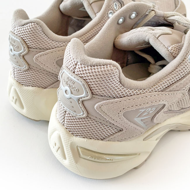 < new balance > ML725BA ML725BC/ スニーカー
