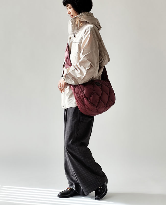 < TAION > ダウン バナナショルダー M