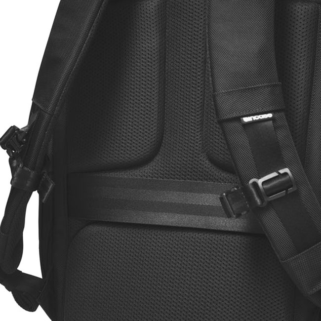 < Incase > Tracks Backpack 25L / バックパック