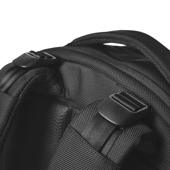 < Incase > Tracks Backpack 25L / バックパック