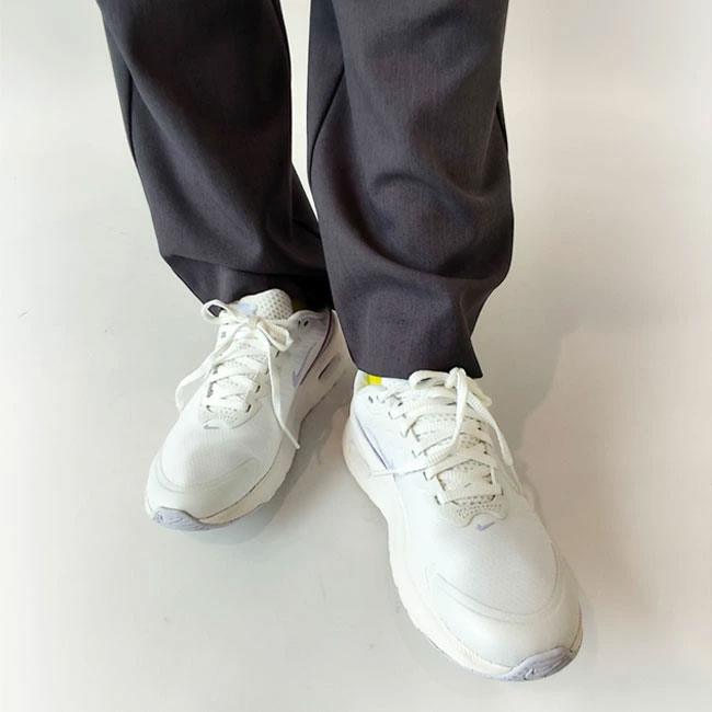 < NIKE > W AIR MAX NUAXIS SE / スニーカー