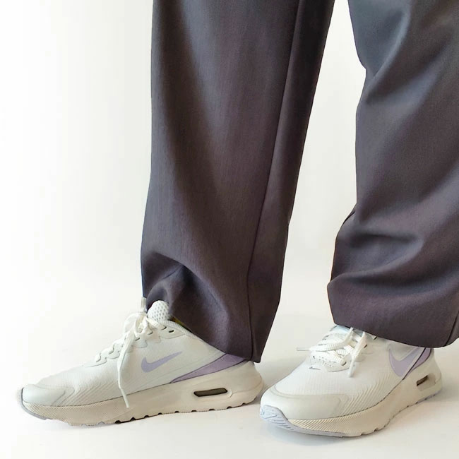 < NIKE > W AIR MAX NUAXIS SE / スニーカー