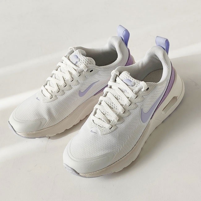 < NIKE > W AIR MAX NUAXIS SE / スニーカー