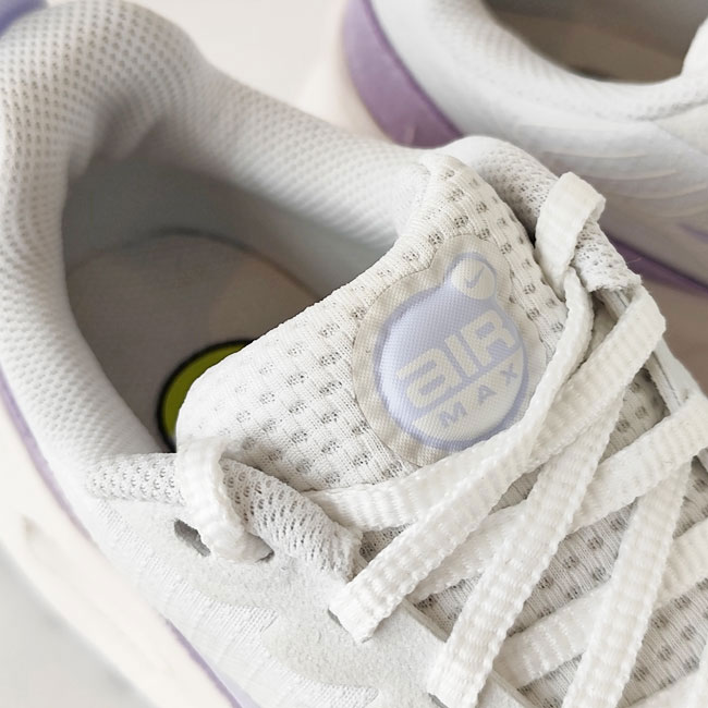 < NIKE > W AIR MAX NUAXIS SE / スニーカー