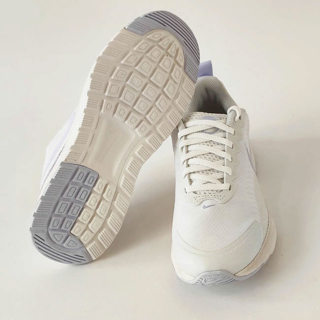 < NIKE > W AIR MAX NUAXIS SE / スニーカー