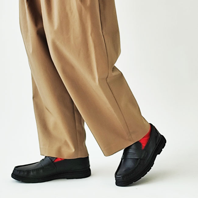 < HUNTER > REFINED EMBOSSED LOGO LEATHER LOAFER/ ローファー