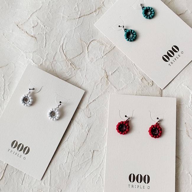 < 000 TRIPLE O > ミニフラワー/ ピアス / イヤリング