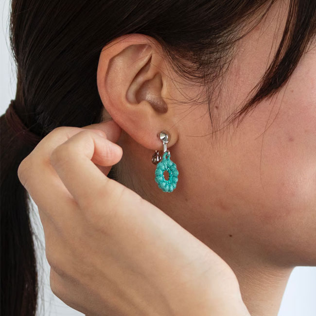 < 000 TRIPLE O > ミニフラワー/ ピアス / イヤリング