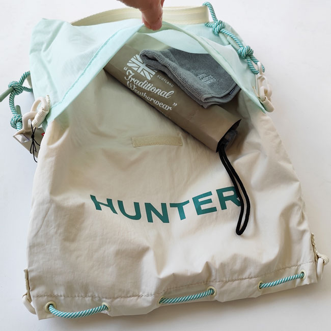 < HUNTER >トラベル マルチファンクション サコッシュ