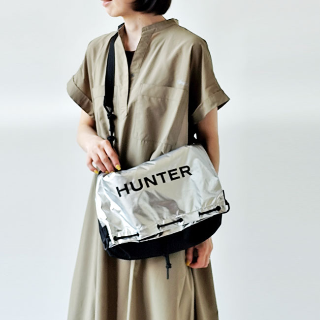 < HUNTER >トラベル マルチファンクション サコッシュ