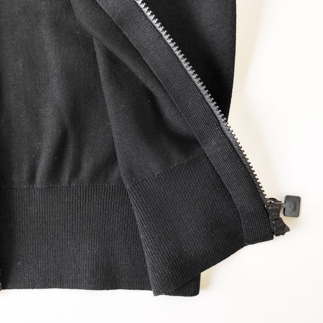 < adidas > ニット トラックトップ
