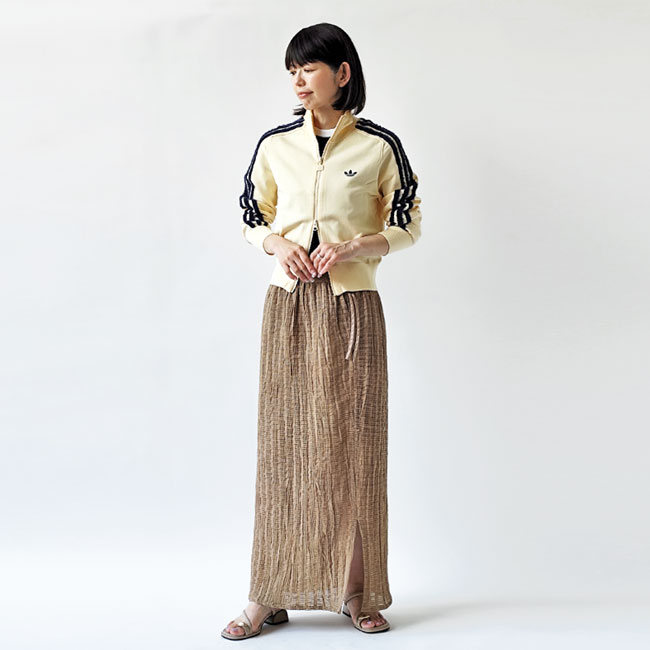 < adidas > ニット トラックトップ