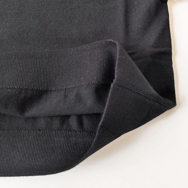 < adidas > ニット Tシャツ