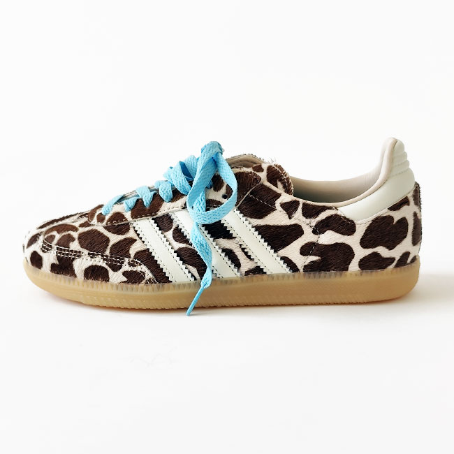 < adidas > サンバ　スニーカー