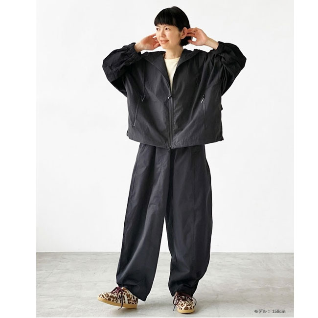 < adidas > サンバ　スニーカー