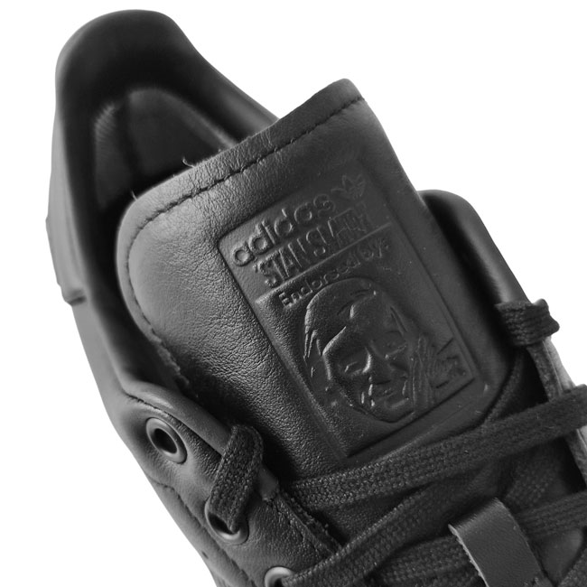 < adidas > スタンスミス ゴアテックス