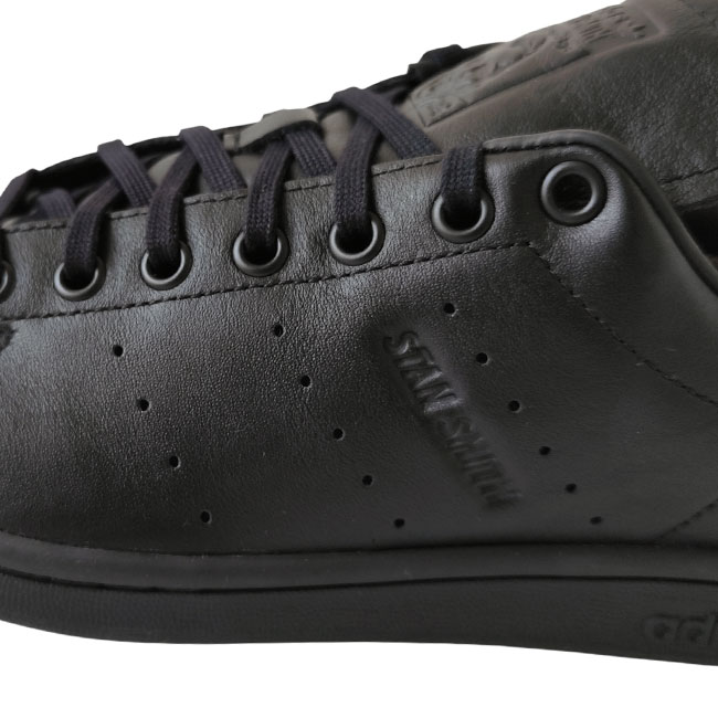 < adidas > スタンスミス ゴアテックス