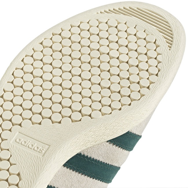 < adidas > TOBACCO / オフホワイト