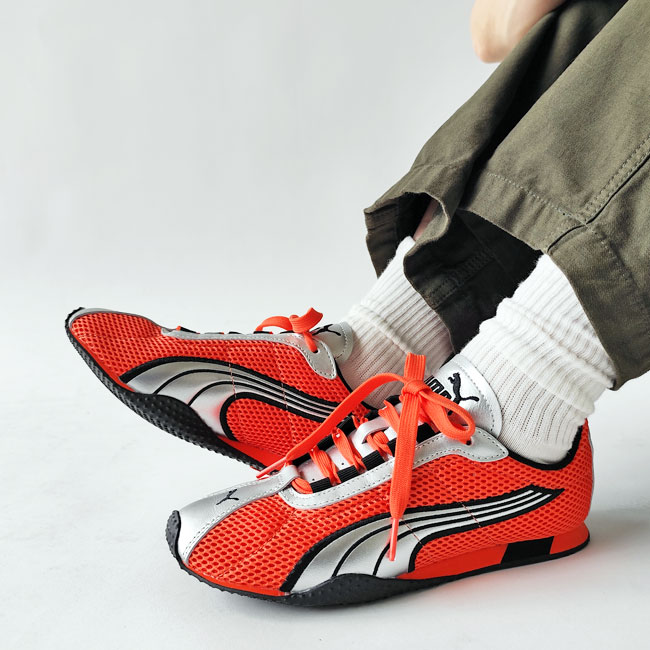 < puma > メッシュスニーカー