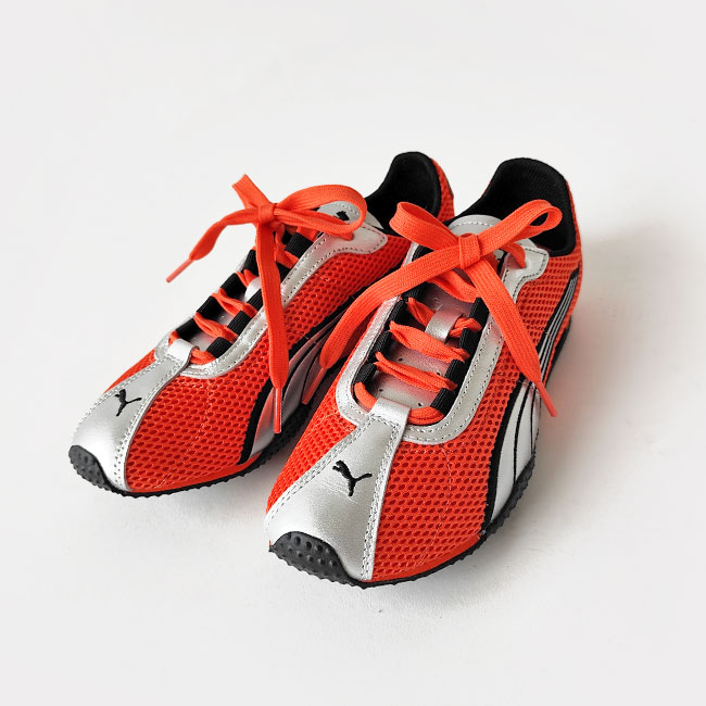 < puma > メッシュスニーカー