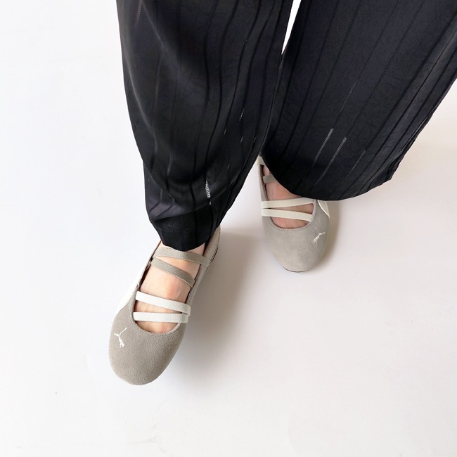 < puma > バレエ スニーカー