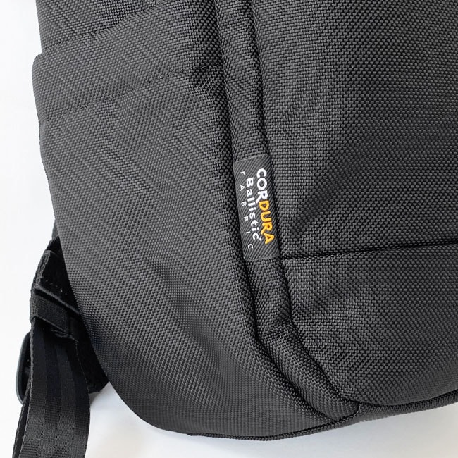 『美品』　インケース　Tracks Backpack 18L トラックスバックパック18(Tracks Backpack 18L) -黒(ブラック