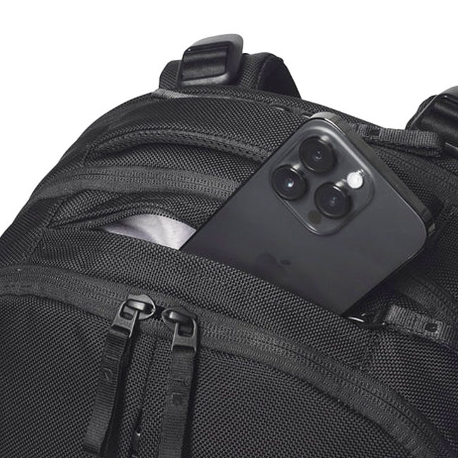 新品】Incase インケース リュック Tracks Backpack 18L トラックスバックパック18(Tracks Backpack 18L) -黒(ブラック